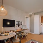 Anzio - 2 Bedrooms And Pool In Avenidas Novas Apartman Lisboa
