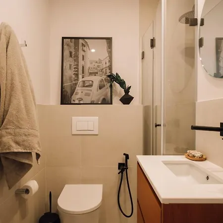 Anzio - 2 Bedrooms And Pool In Avenidas Novas Lägenhet