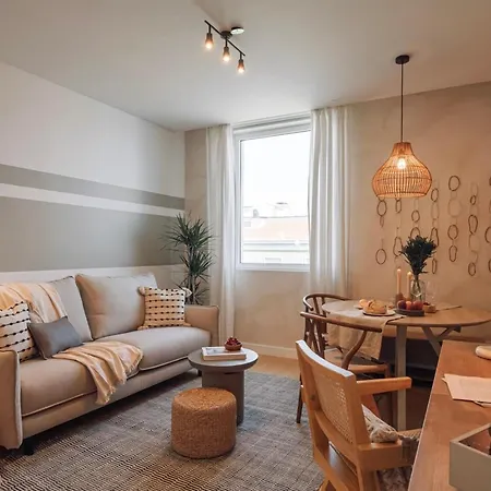 Anzio - 2 Bedrooms And Pool In Avenidas Novas アパート *